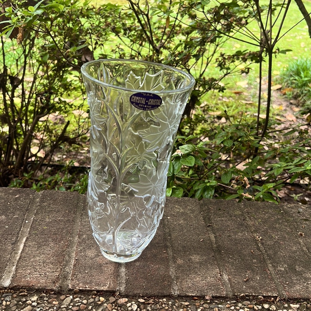 DEPLOMB CRYSTAL AUTUMN VASE with Embossed Oak Leaves, Gift